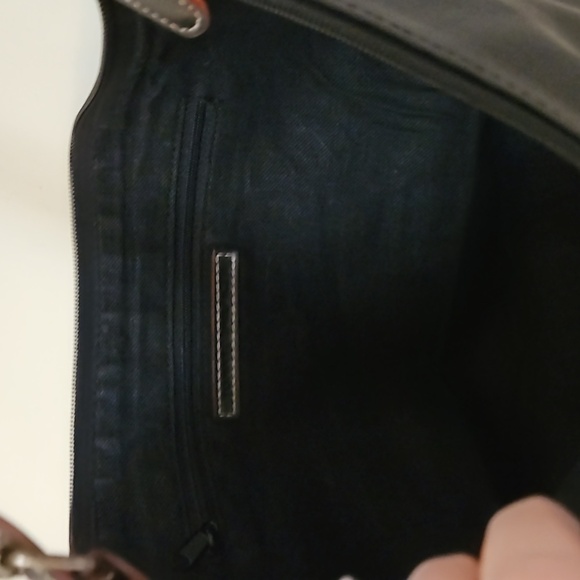 TOMMY HILFIGER Black Vinyl Shoulder Bag - Picture 9 of 10